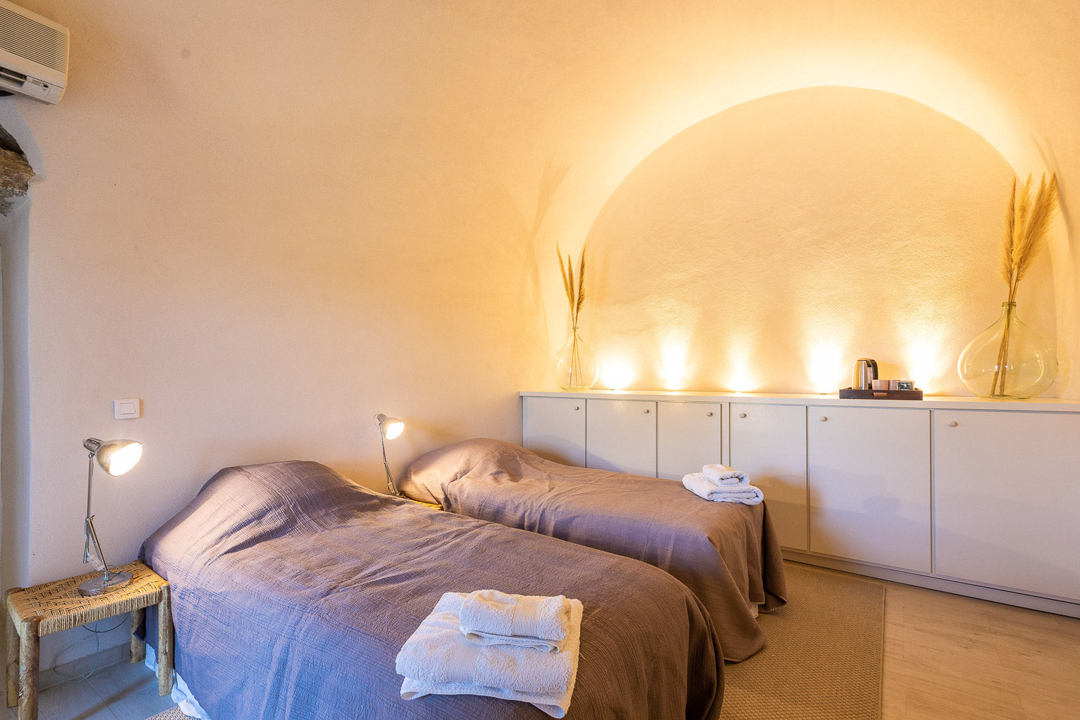 Chambre 7 - Chambre Myrthe (partagée) - Studio indépendant 3 (Niveau Jardin)