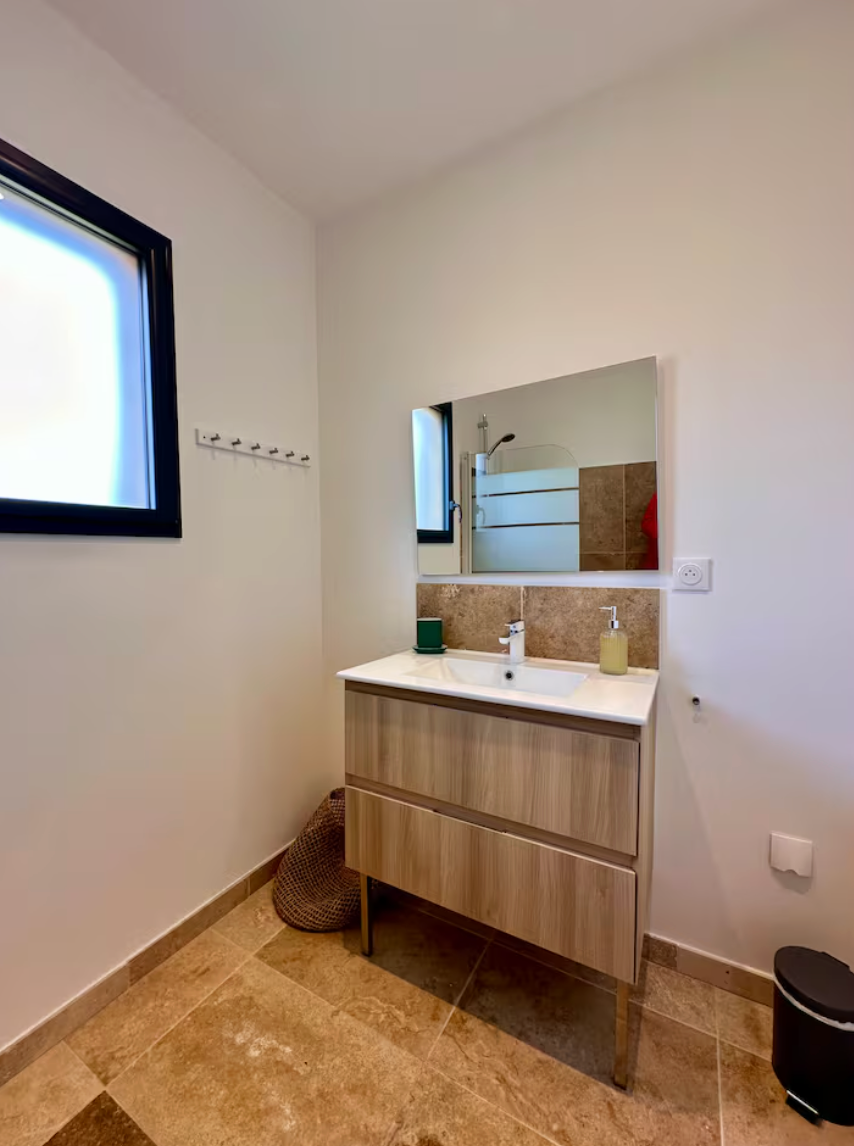 Chambre Eterna - Connexion profonde à soi, hors du temps.