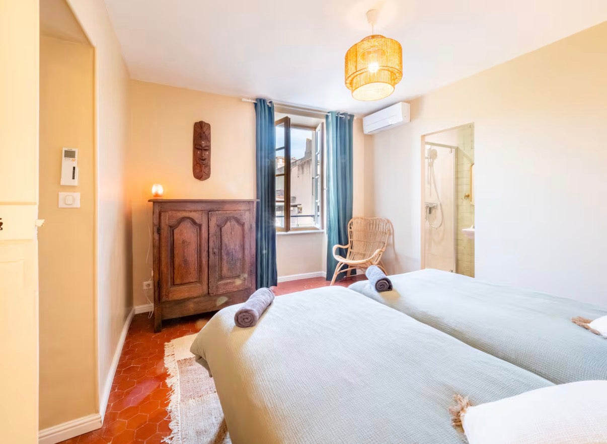 Chambre lits jumeaux - plus qu'une place !